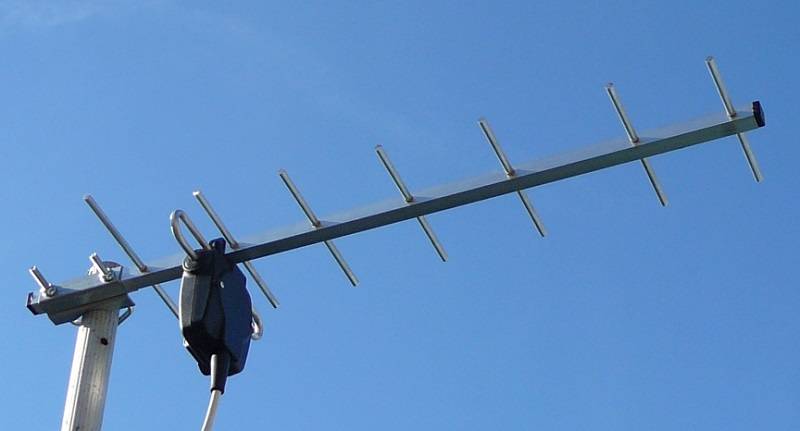 vaten-868-8-50-je-8prvkova-antena-868mhz-50-ohm-se-ziskem-12-2dbi-polarizace-h-v-_ie661710.jpg